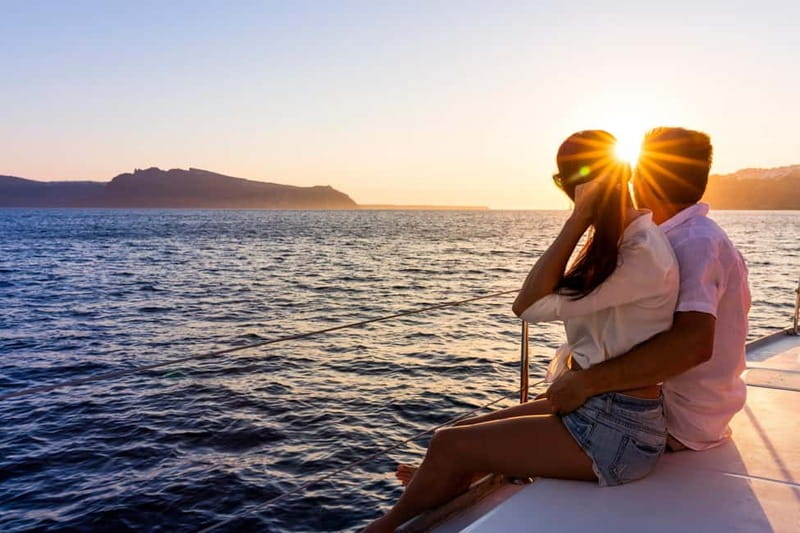 Amalfi: Amalfi Coast and Positano Sunset Cruise with Drinks - Meet at Sea Horse near Lido Azzurro, then settle into a small boat ride