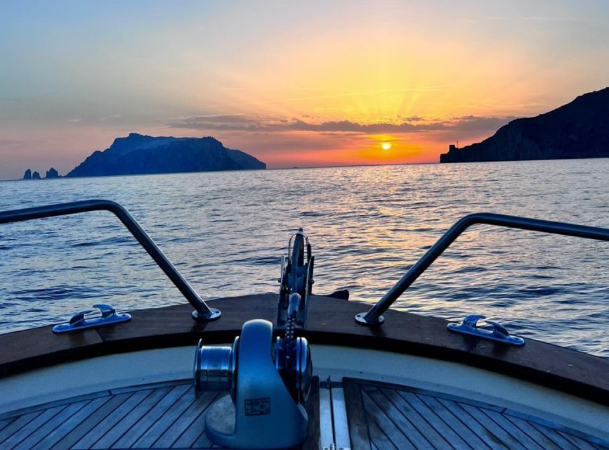 Amalfi: Capri & Amalfi Coast Private Cruise - Capri town and Positano free time: how to use your time well