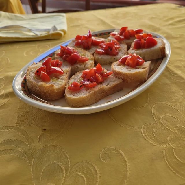 Amalfi: Make tagliatelle, mozzarella and tiramisù - Wine tasting on the farm: a small pour with context