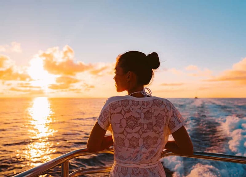 Amalfi: Sunset Boat Tour with Fruit and Drinks - Why This Amalfi Sunset Cruise Feels Like Front-Row Views