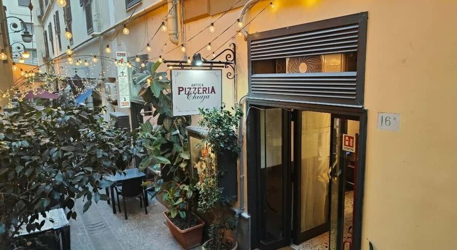 Authentic Neapolitan Pizza Lesson - Walking Into the Workshop in Campania (and Getting Up to Speed)