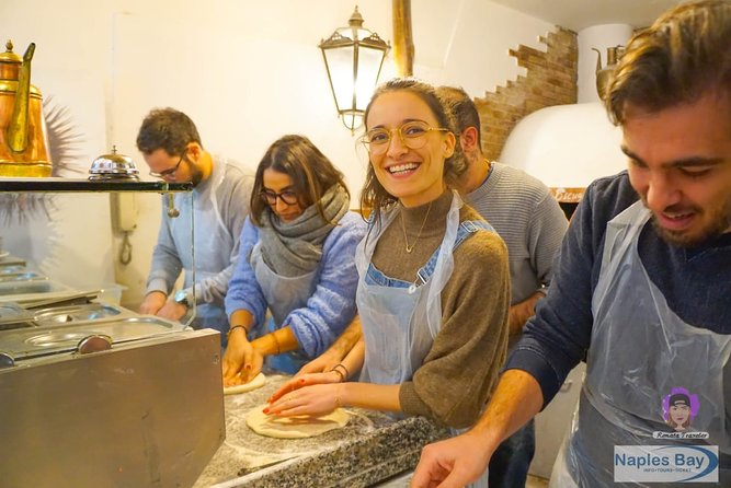 Authentic Pizza Making Class in Naples with Appetizers and Drink - Key things to look for before you go