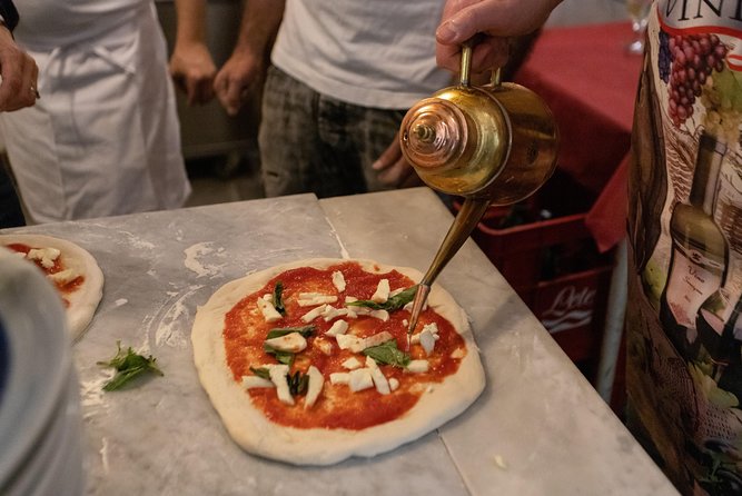 Authentic Pizza Making Class in Naples with Appetizers and Drink - Who this class is perfect for
