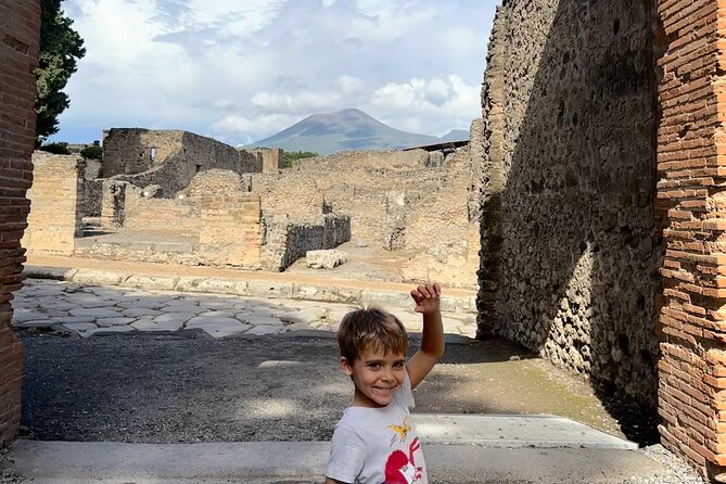 Best Pompeii Private Tour from Naples Port or Hotel Pick Up - Forum time again for context: why that 20-minute stop matters