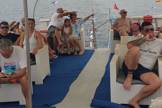 Boat excursion with lunch on board to discover Ischia - Cartaromana, Castello Aragonese, and swimming under the fortress