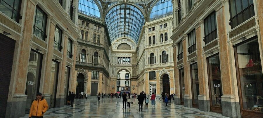 Bourbon Naples: Exclusive guide and Royal Palace pass - Meeting at Municipio Square, Then Getting Oriented Fast