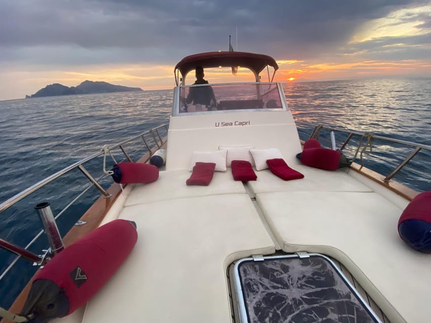 Capri: 2-hour boat tour of the caves and stacks - Capri Caves and Faraglioni in Just 2 Hours