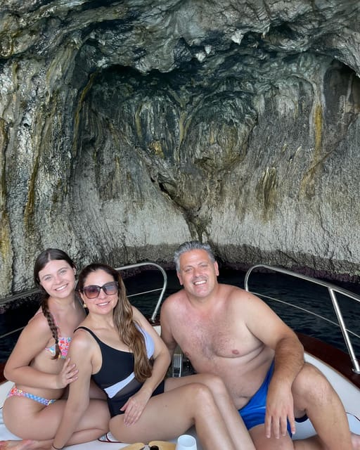 Capri: 2-hour boat tour of the caves and stacks - Photo and Sea Time Tips for the Faraglioni Arch Moment