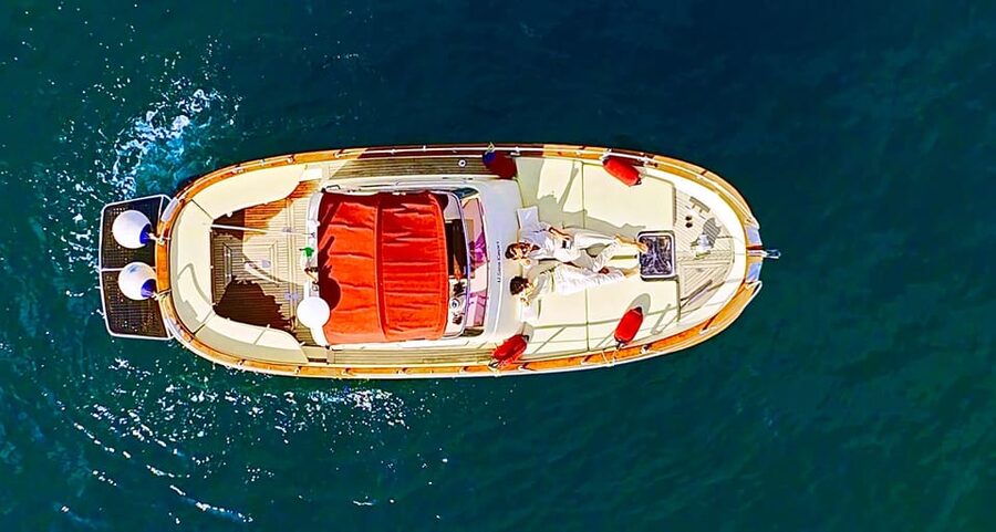 Capri: 2-hour boat tour of the caves and stacks - Who This Tour Is Best For