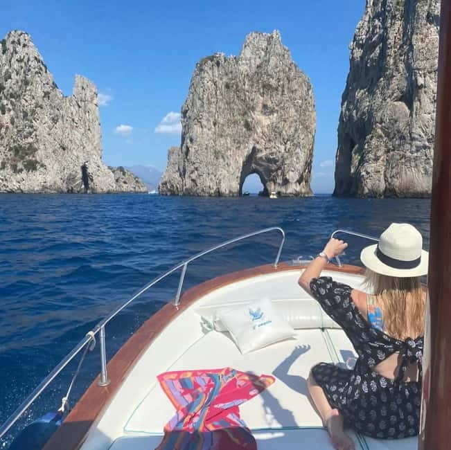 Capri: 2-Hours Boat Tour with Swimming, Limoncello and Snack - Key things I’d circle before you book