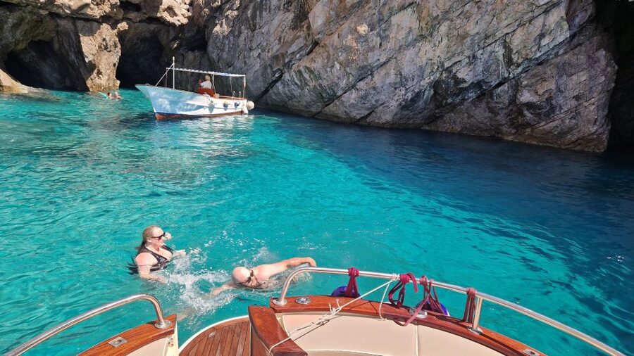Capri : 2 Hours Private Boat from Capri - Swimming and Snorkeling in Capri’s Clear Water