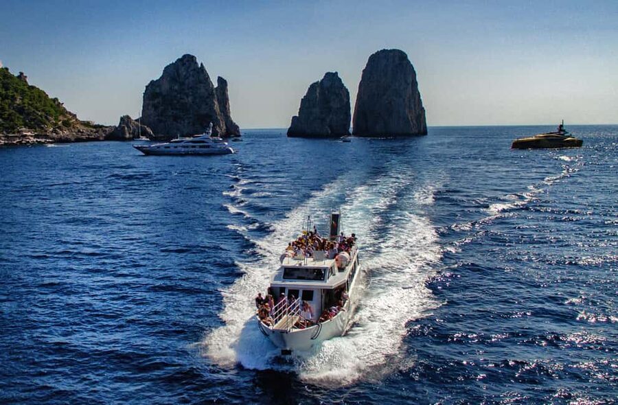 CAPRI CLASSIC BOAT TOUR - The classic boat loop: what you see and why it’s worth the money