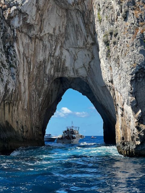Capri: exclusive boat tour - Stop-by-Stop: How the Route Feels in Real Time