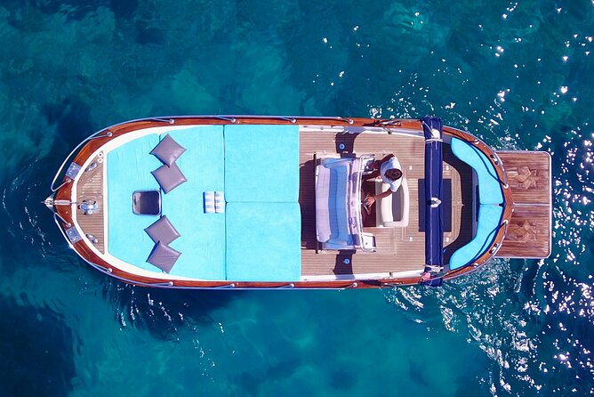 Capri excursion in a private boat - Sail to Marina Piccola and the Cave of the Sailors