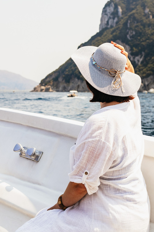 Capri: Island Boat Tour and Optional Blue Grotto Visit - The full-coast cruise: what you see between Marina Grande and the Blue Grotto