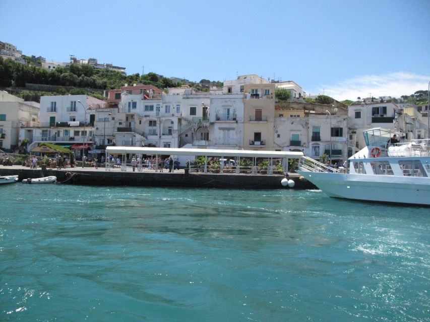 Capri: Private Island Boat Tour with Snorkeling and Swimming - Snorkeling and swimming: what is provided and how to make it work