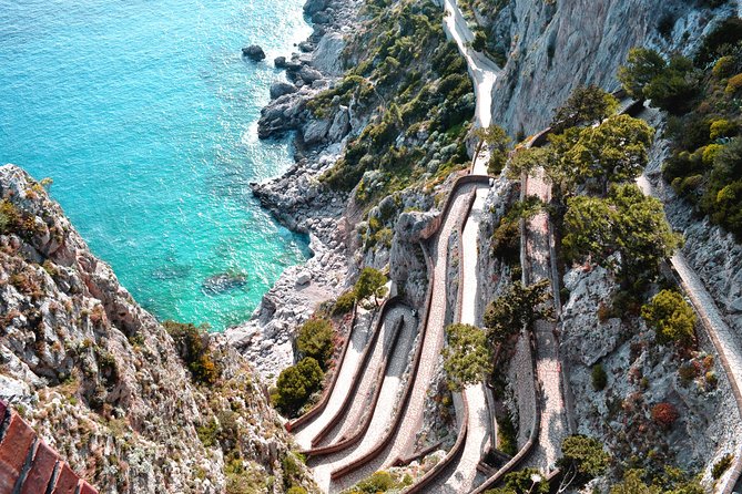Capri Walking Tour with local guide - Getting between Anacapri and Capri town by minibus