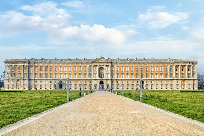Caserta Royal Palace & Gardens Small Group Tour with Shuttle - What to do after the tour ends at the gardens