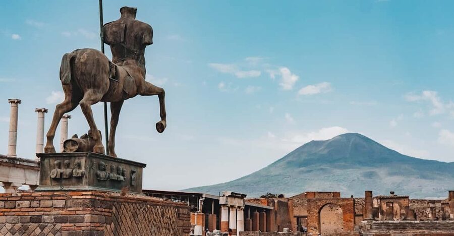 Castellammare di Stabia: Mount Vesuvius & Pompeii Ruins Trip - Castellammare di Stabia to Vesuvius by bus, with a smooth start