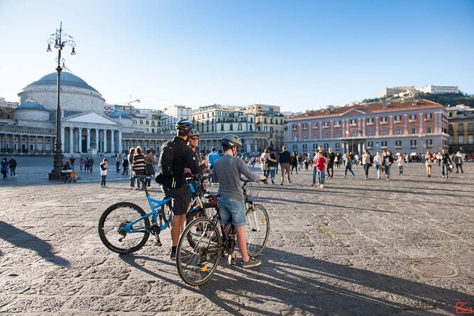 Central Naples Bike Tour - Lungomare Caracciolo: sea views plus Naples neighborhoods in motion