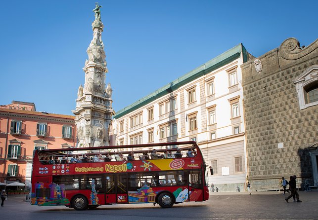 City Sightseeing Naples Hop-On Hop-Off Bus Tour - Timing, traffic, and the wait between buses