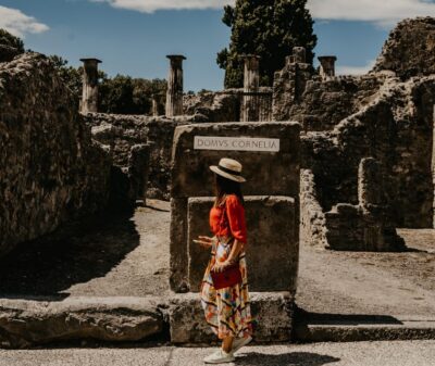 Discover Pompeii: French Walking Tour of the Buried City