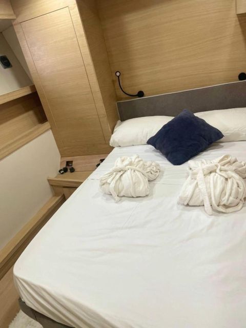 Experience Luxury at sea: Rent your yacht - Overnight on board in Mergellina: turning a day trip into a memory
