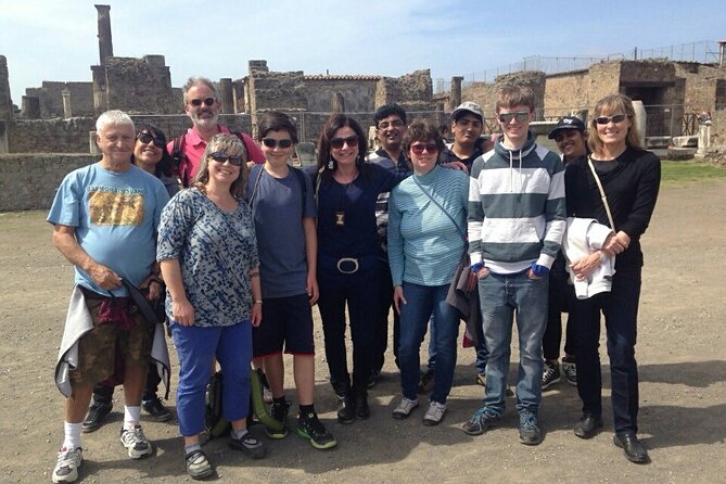 Explore Pompeii Half Day Highlights Tour with Pickup from Naples - Uneven Ground, Crowds, and Bathroom Reality: What to Bring