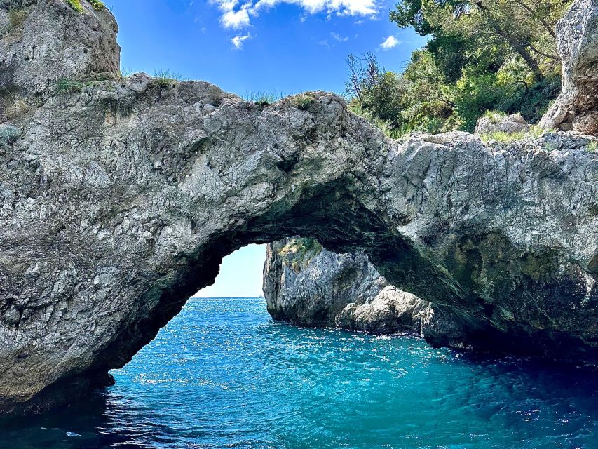 From Amalfi: 7H Amalfi Coast - Group Tour by boat - Onboard comfort details that help you enjoy the day more
