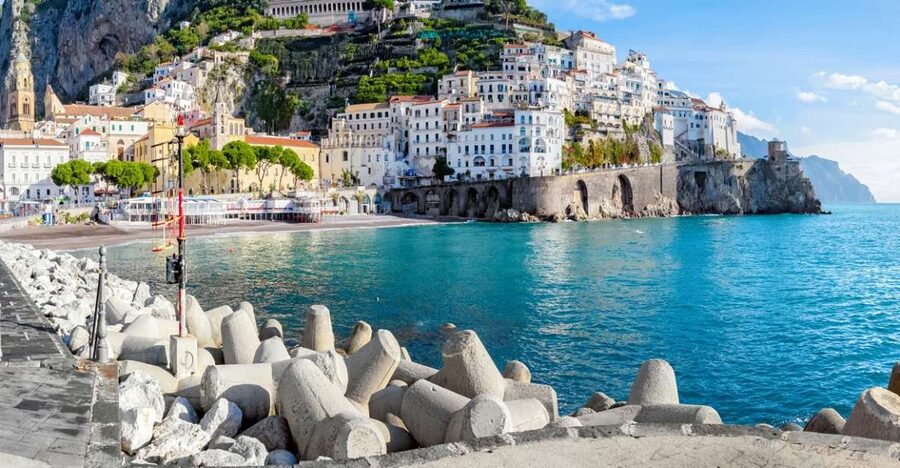 From Naples: Amalfi coast by boat - Amalfi with four hours: where to spend it and how not to waste it