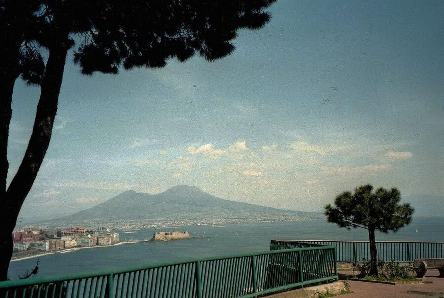 From Naples: bus city tour small group - Should you book from Naples, small group city bus?