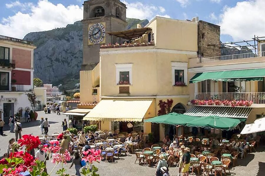From Naples: Capri Guided Tour with Ferry Tickets & Minibus - Getting to the port and meeting your guide in Naples