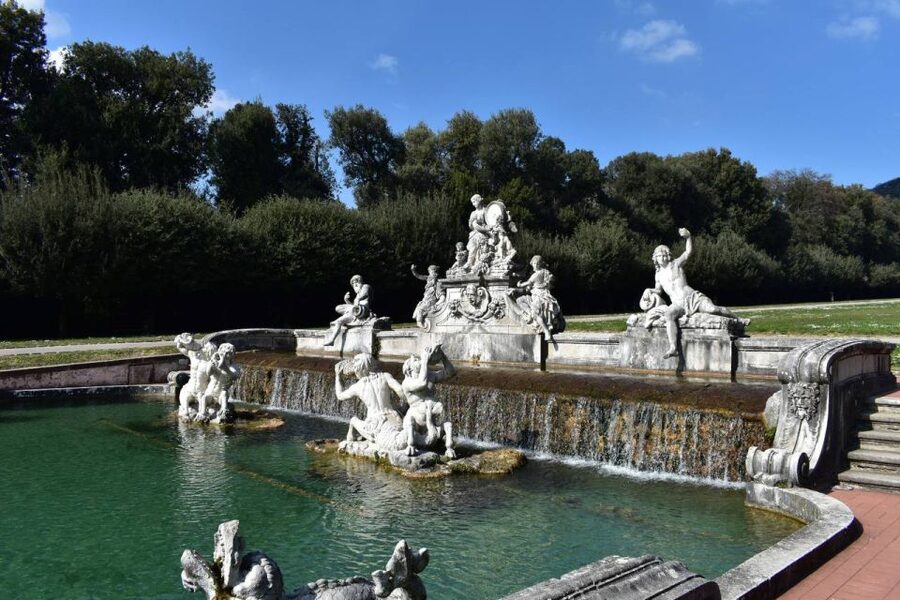 From Naples: Caserta Palace Ticket and Train with Audioguide - Palatine Chapel and the New Apartments: where the day turns from big to personal