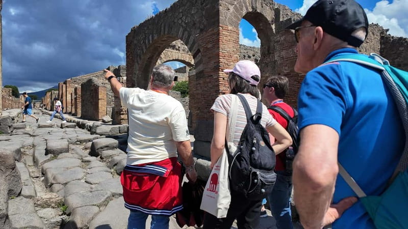 From Naples: Guided tour of Pompeii skip-the-line and round-trip train - Quick highlights