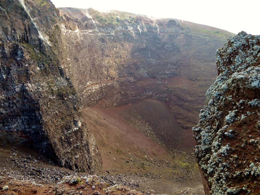 From Naples: Mount Vesuvius Half-Day Tour with Lunch - Lunch near Pompeii: fuel before the uphill part