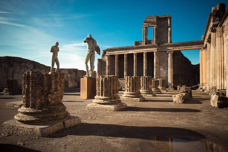 From Naples or Pompeii: Pompeii Skip-the-Line Entry and Tour - Why Pompeii Still Feels Like a Street You Can Step Into