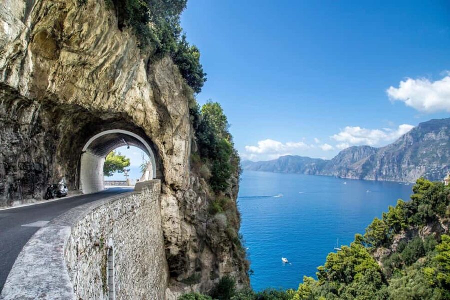 From Naples: Pompeii & Amalfi Coast Full-Day Trip with Lunch - The bus ride south: scenic time with photo stop rhythm