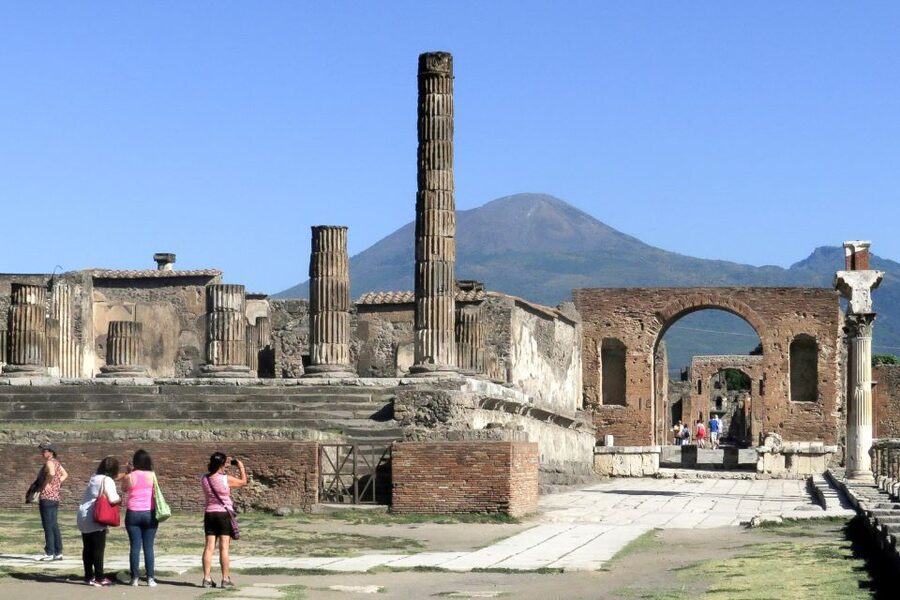 From Naples: Pompeii & Amalfi Coast Full-Day Trip with Lunch - Positano viewpoint and drive-by drama