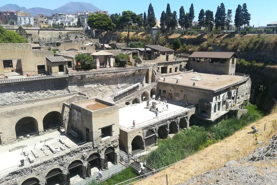 From Naples: Pompeii and Herculaneum Tour with Lunch - Herculaneum After Lunch: Why This Afternoon Stop Feels So Human