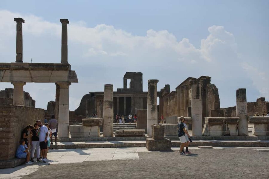 From Naples: Pompeii and Vesuvius Guided Day Trip with Lunch - Price and value: why lunch plus guided Pompeii saves your time