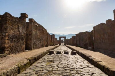 Pompeii Private Tour with Transfer and Guide