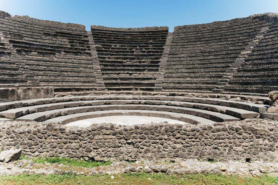 From Naples: Pompeii Ruins & Mount Vesuvius Day Tour - Entering Pompeii with a guide: what you actually see