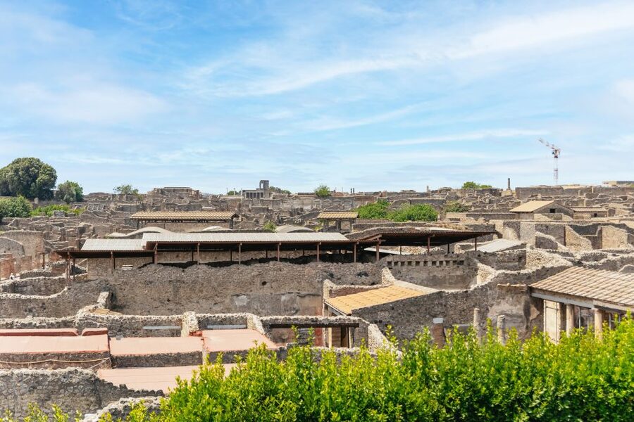 From Naples: Pompeii Ruins & Mount Vesuvius Day Tour - Pizza lunch at Pompeii: simple, local, and timed into the route
