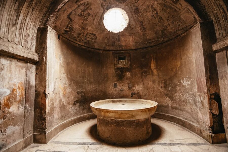 From Naples: Pompeii Skip-the-Line Entry Ticket and Tour - Language and guide style: when you get a live guide, and when you get audio