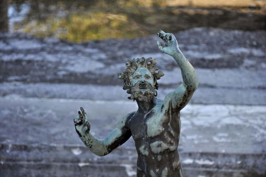 From Naples_ Pompeii Tour_Skip the line ticket + audioguide - The Big Tradeoff: Waiting for the Bus and Walking Pace