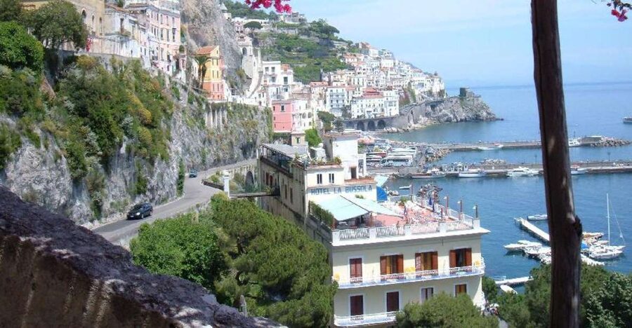 From Naples: Positano, Amalfi & Ravello - The 8-hour route from Naples: how the day stays moving