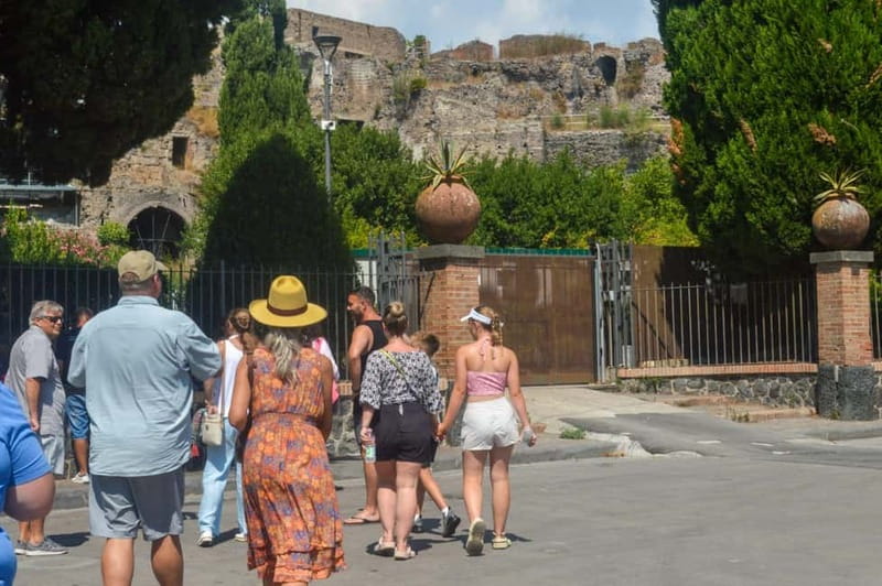 From Naples/Salerno: Pompeii, Sorrento and Amalfi Coast Tour - Sorrento at Your Pace: Ceramics, Inlay Wood, and Limoncello
