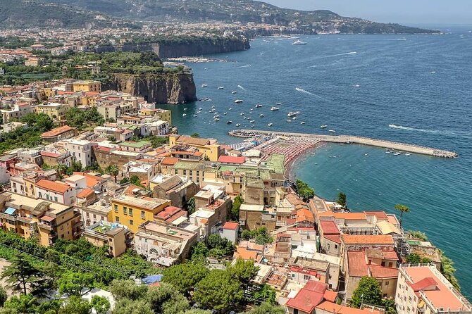 From Naples: Tour of the Amalfi Coast, Sorrento, and Pompeii - Meta viewpoint and the Li Galli stop that sets the tone