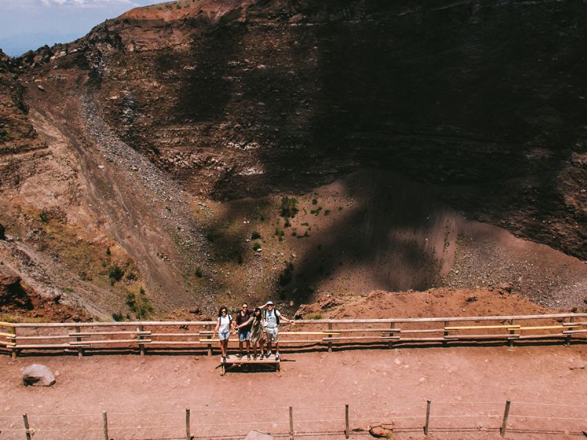 From Pompeii: Bus Transfer to Vesuvius with Park Entry Fee - Do You Need a Guide?