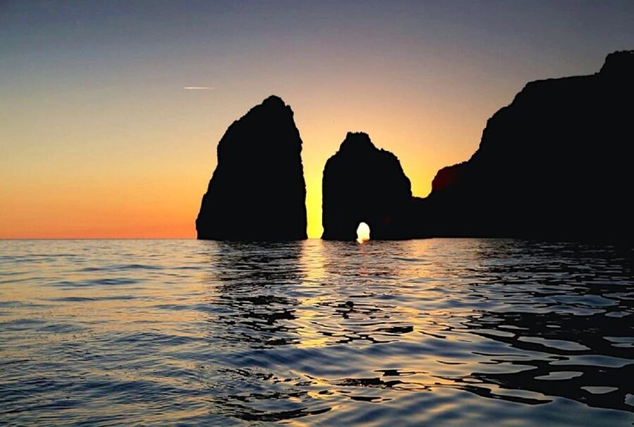 From Sorrento: Capri Boat Tour Day & Night Experience - 3 to 5 hours on Capri: when Piazzetta time matters
